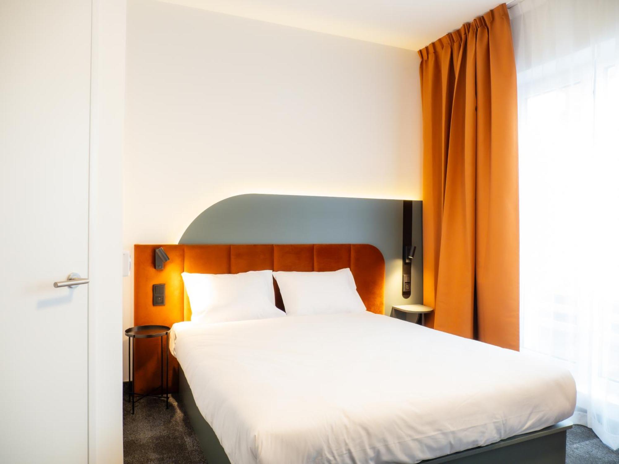 B&B Hotel Leszno Leszno  Bagian luar foto
