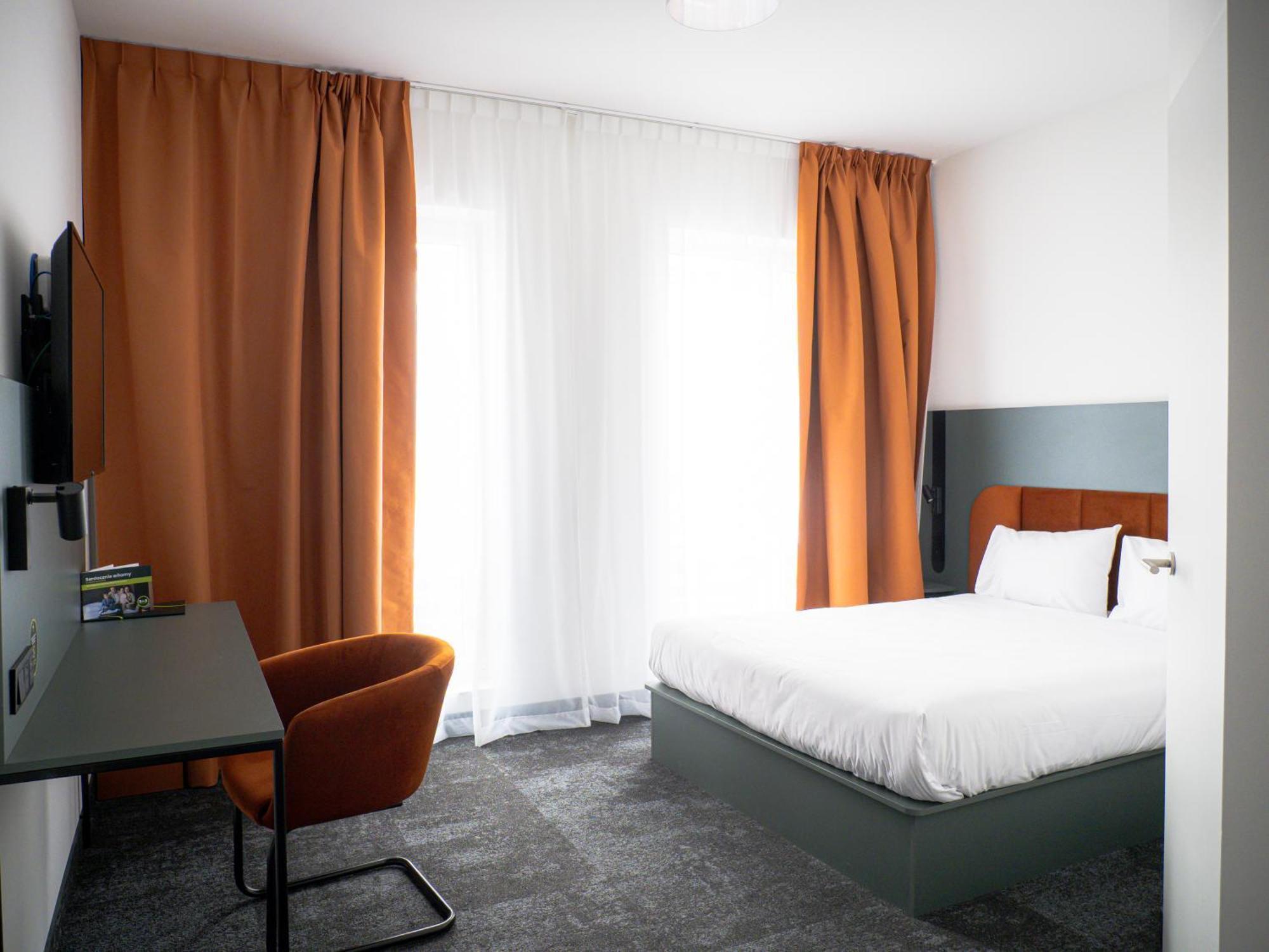 B&B Hotel Leszno Leszno  Bagian luar foto
