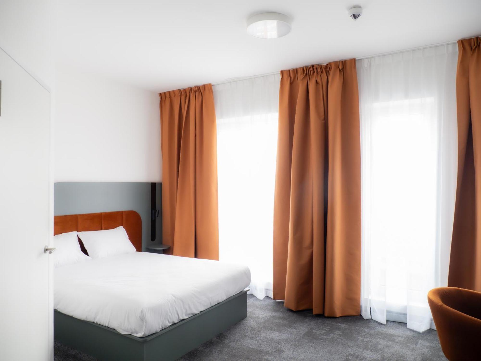 B&B Hotel Leszno Leszno  Bagian luar foto