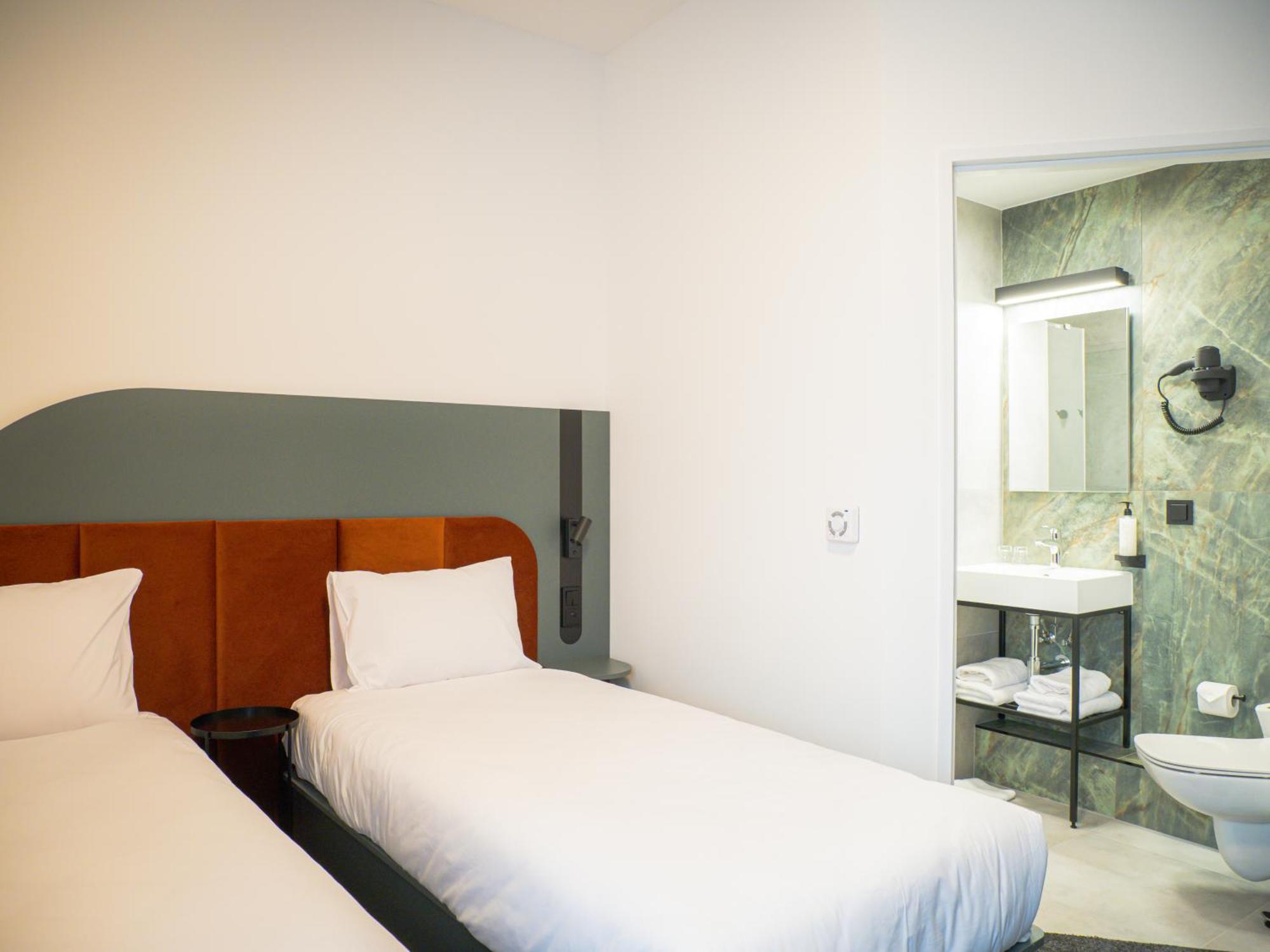 B&B Hotel Leszno Leszno  Bagian luar foto